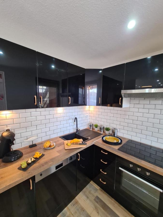 Le Raffine-Parking Prive-Proche Frontiere Bale Apartment Сен-Луи Екстериор снимка