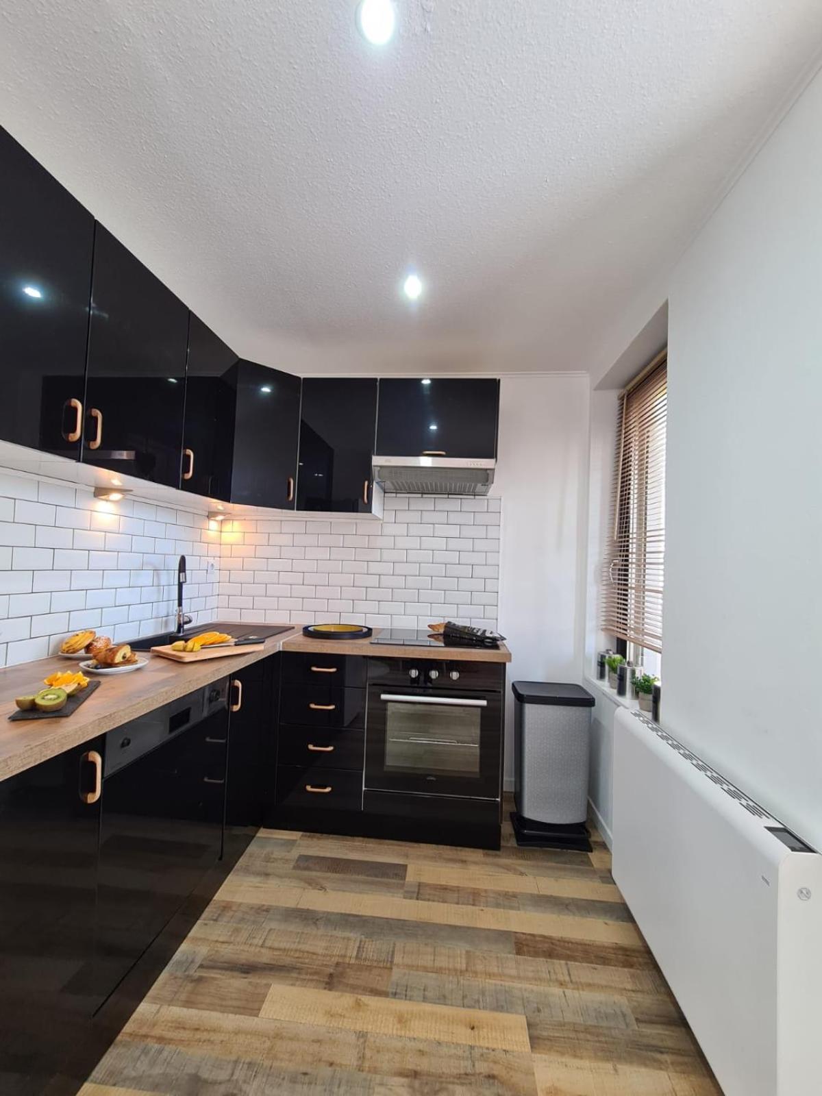Le Raffine-Parking Prive-Proche Frontiere Bale Apartment Сен-Луи Екстериор снимка